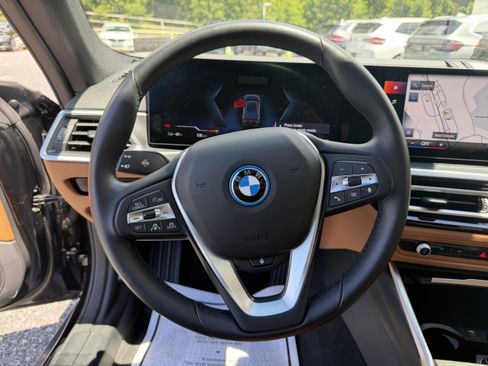 Certified 2023 BMW i4 eDrive35 RWD image 13