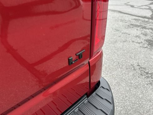 Used 2021 Chevrolet Silverado 1500 LT Trail Boss w/ Convenience Package II AWD/4WD image 12