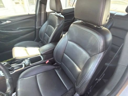 Used 2017 Chevrolet Cruze Premier FWD image 16
