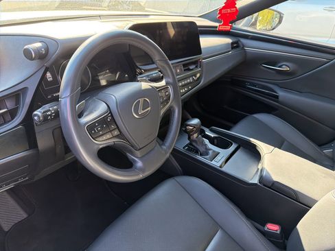 Used 2023 Lexus ES 350 w/ Accessory Package (Z2) image 9