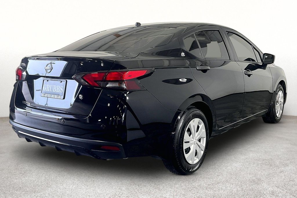 Used 2025 Nissan Versa S w/ Trunk Package FWD image 2
