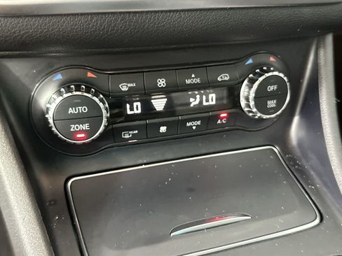 Used 2018 Mercedes-Benz CLA 250 image 18
