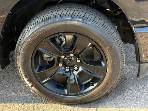 Used 2023 RAM 1500 Big Horn AWD/4WD image 9