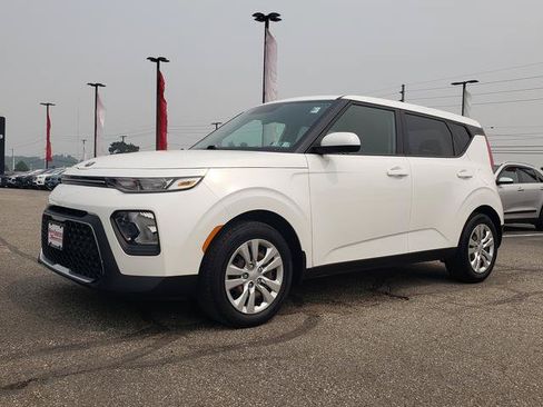 Used 2020 Kia Soul LX FWD image 8