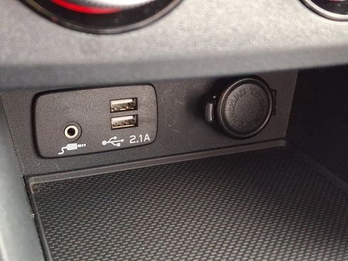 Used 2022 Subaru Crosstrek 2.0i Premium image 24