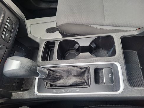 Used 2017 Ford Escape SE w/ SE Cold Weather Package image 20