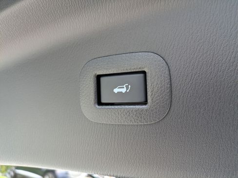 Used 2022 INFINITI QX80 Sensory w/ Cargo Package AWD/4WD image 12