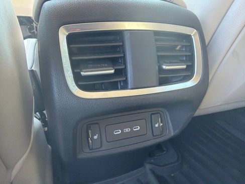 Used 2025 Acura RDX SH-AWD w/ Advance Package image 17