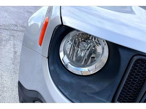 Used 2015 Jeep Renegade Trailhawk image 33