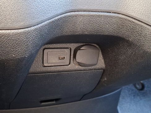 Used 2022 Mercedes-Benz Sprinter 144 Cargo image 22