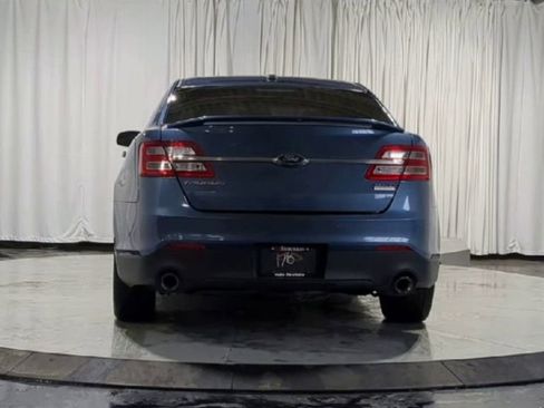 Used 2018 Ford Taurus SHO image 9