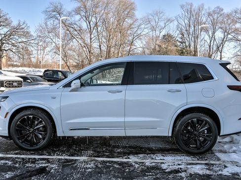 Used 2023 Cadillac XT6 Premium Luxury w/ Technology Package image 5