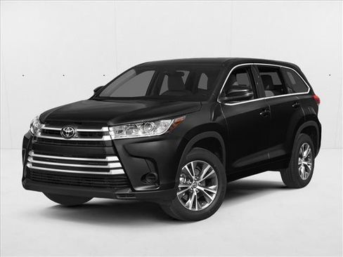 Used 2018 Toyota Highlander Plus FWD image 1