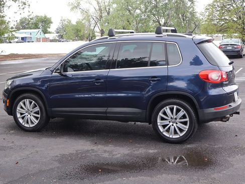 Used 2011 Volkswagen Tiguan SEL AWD/4WD image 8
