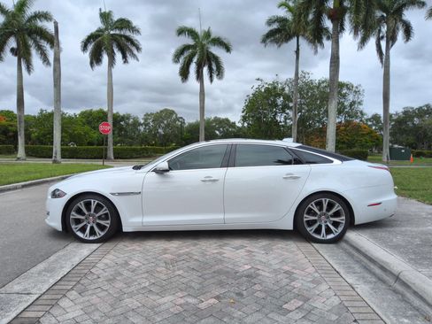 Used 2019 Jaguar XJ L Portfolio RWD image 18