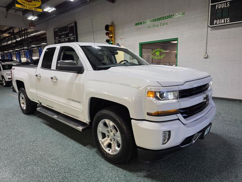 Used 2018 Chevrolet Silverado 1500 LT w/ All Star Edition image 4