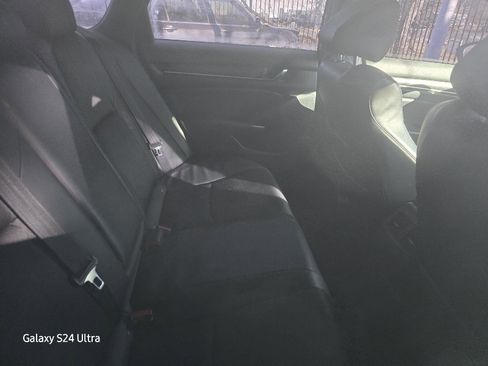 Used 2018 Honda Accord Sport image 7
