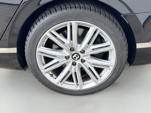 Used 2024 Bentley Flying Spur V8 AWD/4WD image 54