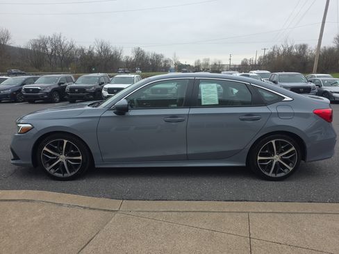 Used 2024 Honda Civic Touring image 8