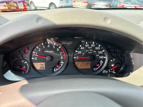 Used 2015 Nissan Frontier SV AWD/4WD image 16