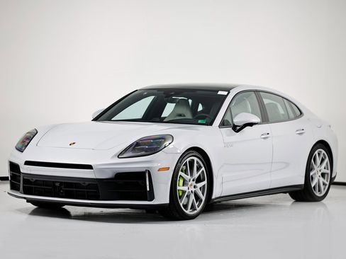 New 2026 Porsche Panamera 4 image 1