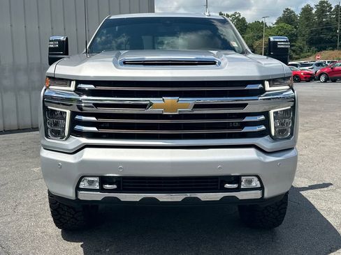 Used 2022 Chevrolet Silverado 2500 High Country w/ Safety Package II AWD/4WD image 3