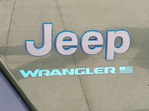Used 2024 Jeep Wrangler Unlimited Rubicon 4xe w/ Capability Package AWD/4WD image 38