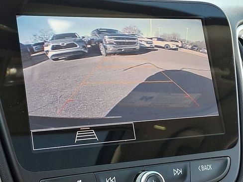 Used 2022 Chevrolet Malibu LT image 18