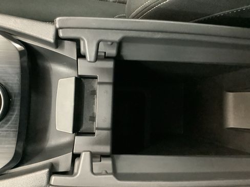 Used 2023 Nissan Rogue SV AWD/4WD image 19