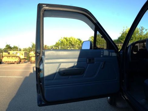 Used 1994 Toyota Pickup DX image 52