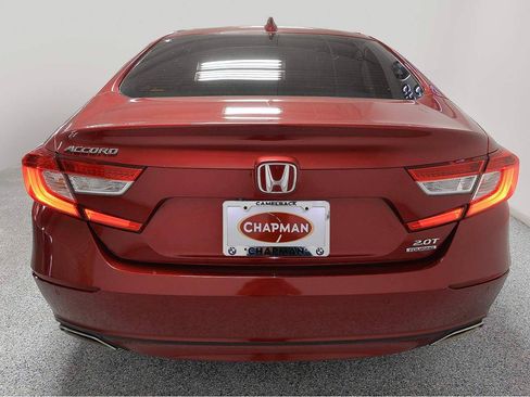 Used 2019 Honda Accord Touring image 4