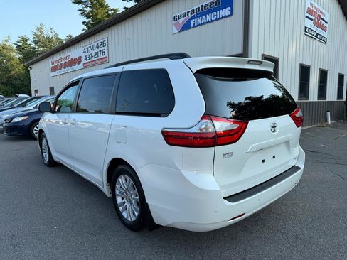 Used 2015 Toyota Sienna XLE Premium FWD image 6