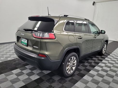 Used 2020 Jeep Cherokee Latitude Plus w/ Mopar Interior Package FWD image 9