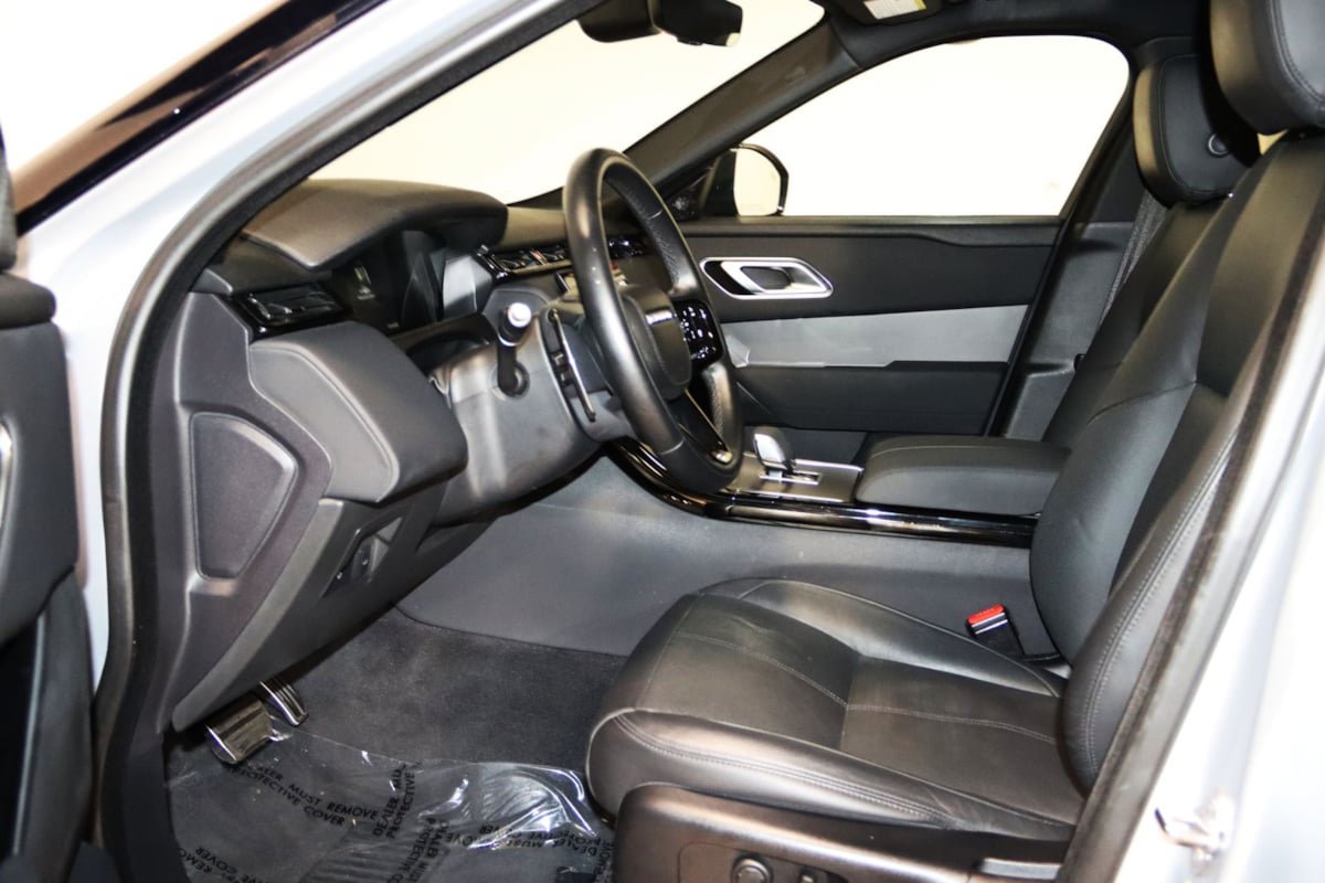 Used 2025 Land Rover Range Rover Velar Dynamic SE AWD/4WD image 33