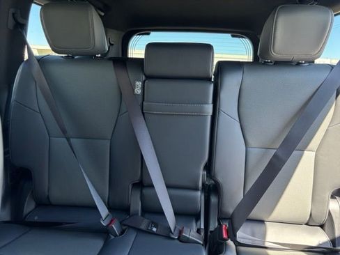 Used 2024 Lexus GX 550 w/ Accessory Package (Z1) image 25