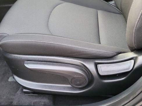 Used 2023 Kia Forte LXS image 17