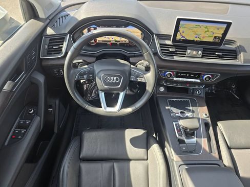 Used 2018 Audi Q5 Prestige AWD/4WD image 2