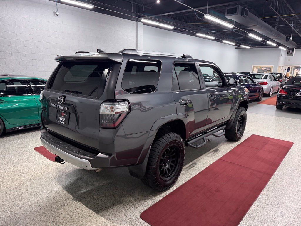 Used 2018 Toyota 4Runner TRD Off-Road Premium AWD/4WD image 13