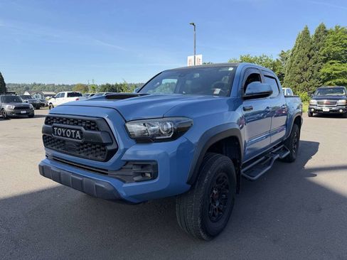 Used 2018 Toyota Tacoma TRD Pro AWD/4WD image 4