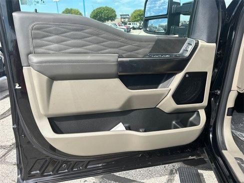 New 2025 Ford F350 Platinum w/ Platinum Plus Package image 23