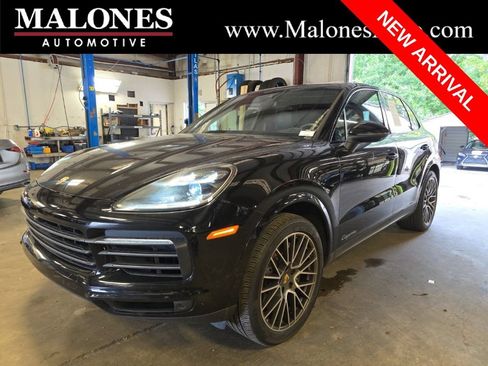 Used 2022 Porsche Cayenne Platinum Edition w/ Premium Package Plus AWD/4WD image 1