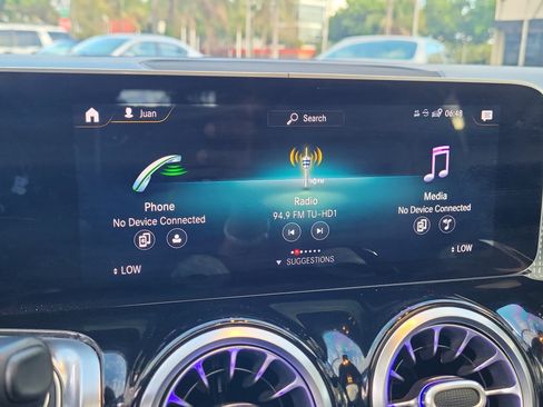 Used 2020 Mercedes-Benz GLB 250 w/ Premium Package image 29