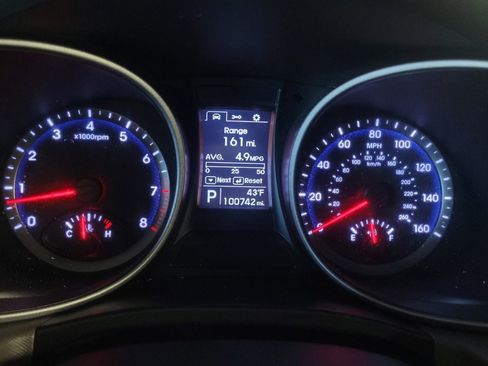 Used 2015 Hyundai Santa Fe GLS image 23