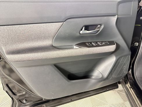 Used 2026 Nissan Kicks SV FWD image 13