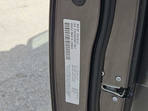 Used 2022 Dodge Charger GT w/ Blacktop Package image 32