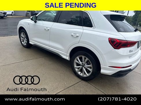 Used 2022 Audi Q3 2.0T Premium w/ Convenience Package AWD/4WD image 11