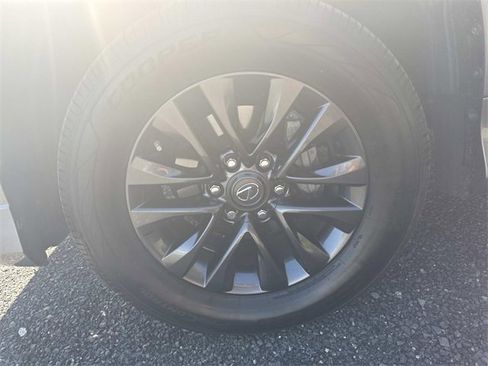 Used 2021 Lexus GX 460 Premium w/ Premium Package image 27