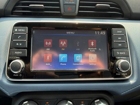Used 2025 Nissan Versa SV w/ Trunk Package FWD image 8