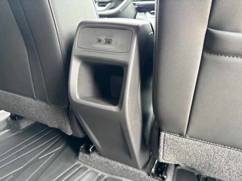 Used 2026 Buick Envista Sport Touring w/ Convenience I Package FWD image 19