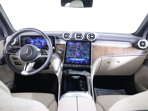Used 2026 Mercedes-Benz GLC 300 4MATIC image 44